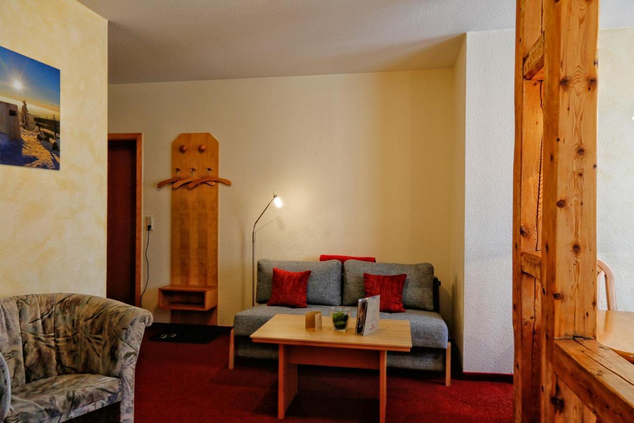 Konsum Gaestehaus Quisisana - Oberhof Oberhof  Exteriér fotografie