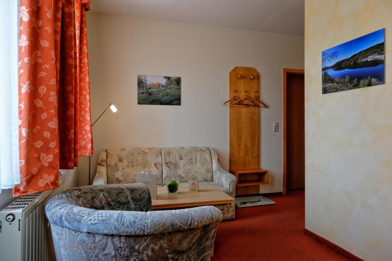 Konsum Gaestehaus Quisisana - Oberhof Oberhof  Exteriér fotografie